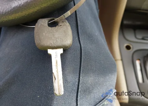 1999 Volvo V70 from USA, damaged, VIN YV1LW55A1X2581463